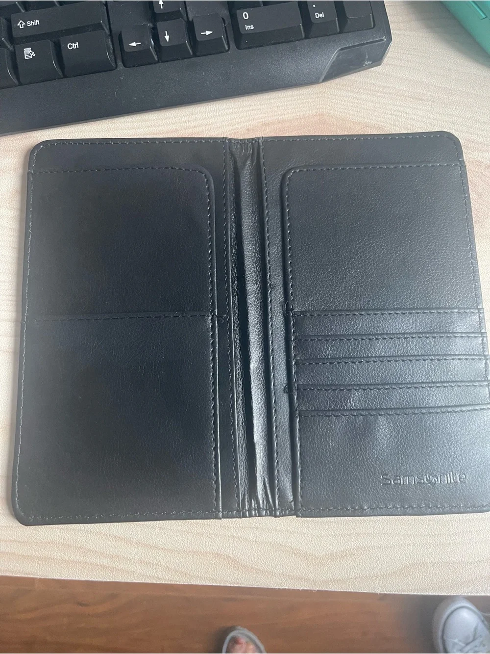 Samsonite Black Leather Travel Wallet Passport Holder